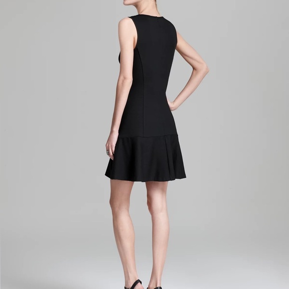 Theory NKAY classical dress.  Size 4 - Picture 2 of 6